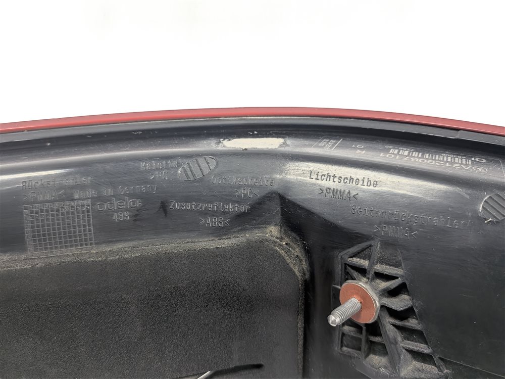 Thumbnail 9: 10-13 MERCEDES E-CLASS (W212) SEDAN RIGHT PASSENGER TAILLIGHT BRAKE LIGHT LAMP