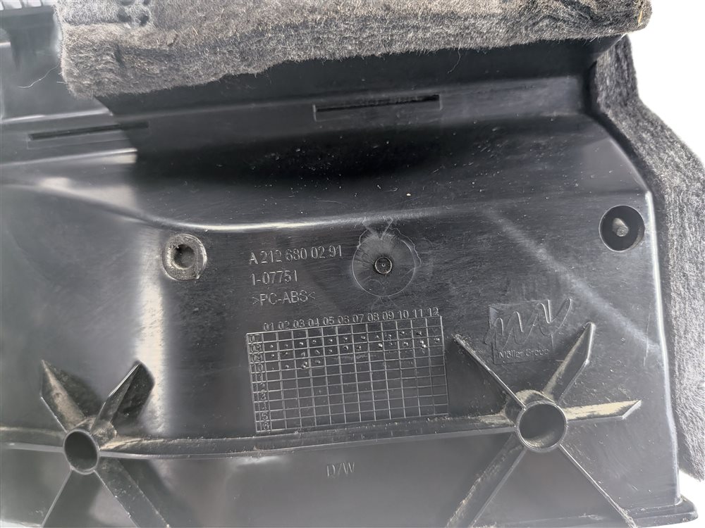 Thumbnail 7: 10-12 MERCEDES E350 E63 E550 W212 FRONT RIGHT PASSENGER GLOVEBOX (Gray)
