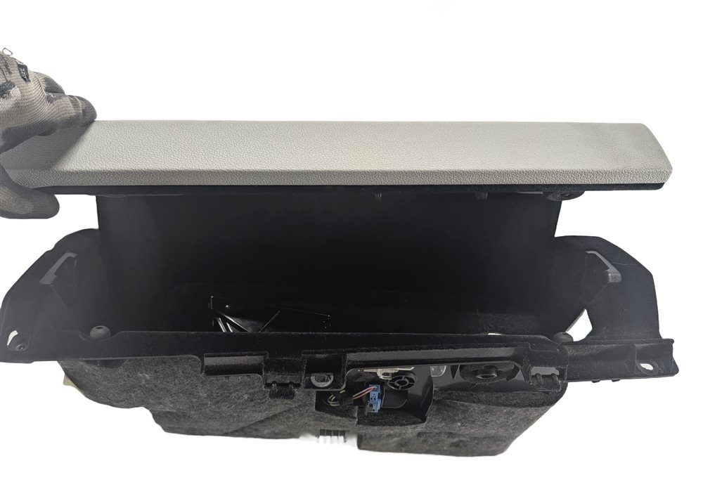 Thumbnail 8: 10-12 MERCEDES E350 E63 E550 W212 FRONT RIGHT PASSENGER GLOVEBOX (Gray)