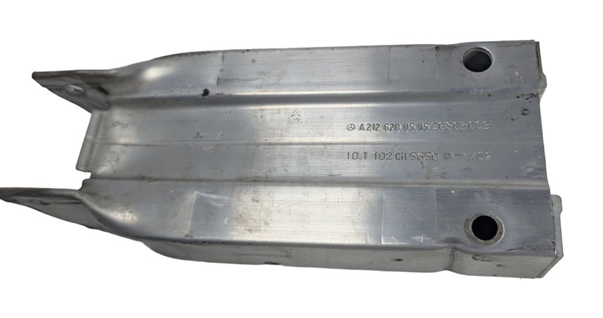 Thumbnail 4: 10-18 MERCEDES E300 E350 E400 E550 CLS550 FRONT LEFT/RIGHT BUMPER BRACKET SET/2