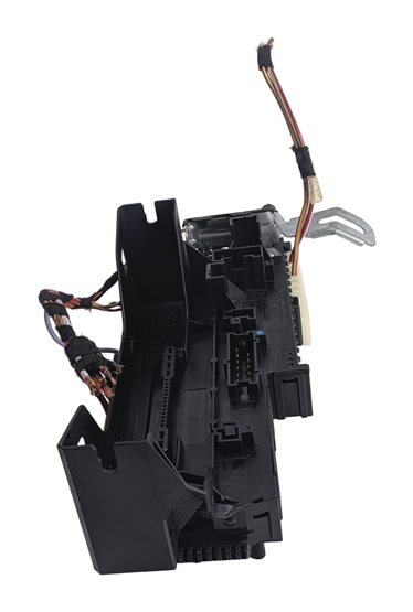 Thumbnail 3: 2010 MERCEDES E350 (W212) 3.5L REAR FUSE BOX RELAY PANEL CARRIER BLOCK