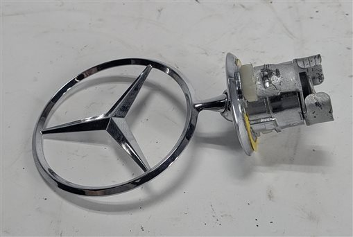 Thumbnail 5: 2010 MERCEDES E350 (W212) FRONT HOOD STANDING STAR ORNAMENT EMBLEM BADGE