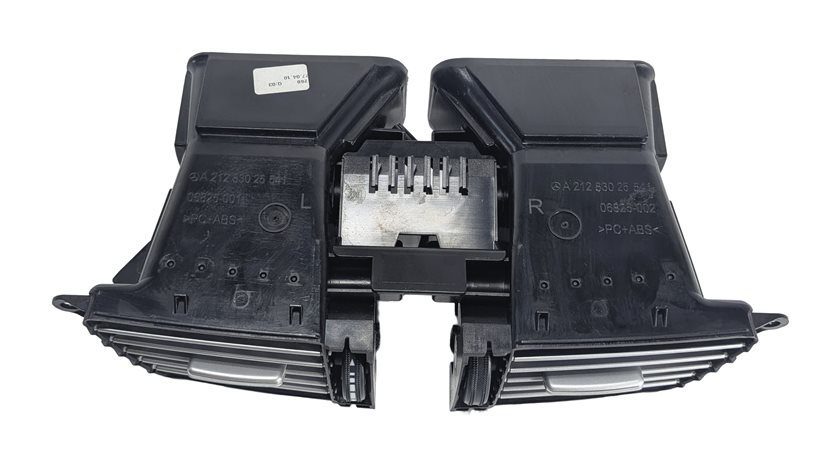 Thumbnail 2: 2010 MERCEDES E350 (W212) FRONT CENTER DASH HEAT AIR AC VENT (Black)