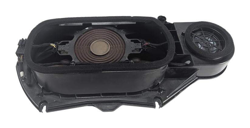 Thumbnail 5: 2010 MERCEDES E350 W212 REAR RIGHT LOGIC7 AUDIO SUBWOOFER BASS SPEAKER