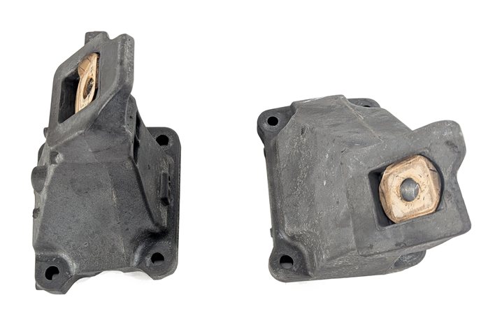 Thumbnail 3: 2016 RANGE ROVER L405 5.0L SUPER AJ133S ENGINE LEFT/RIGHT MOUNT BRACKET SET/2