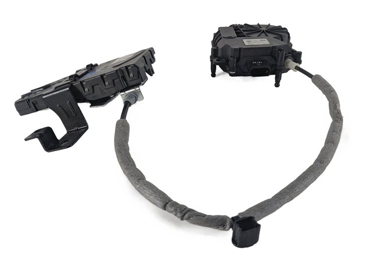 Thumbnail 2: 2016 RANGE ROVER (L405) REAR RIGHT LOWER TAILGATE LOCK LATCH w/ ACTUATOR MOTOR