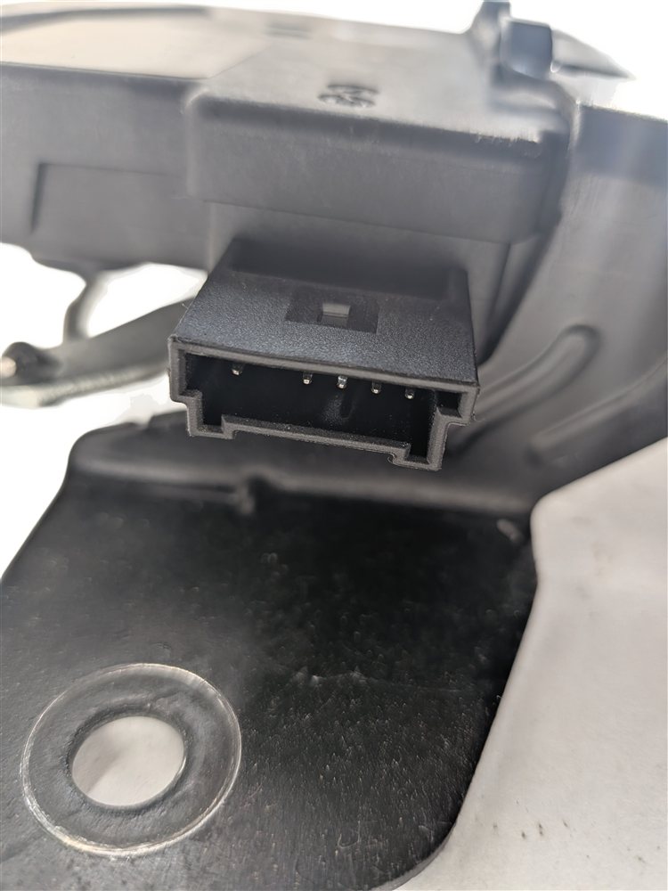 Thumbnail 9: 2016 RANGE ROVER (L405) REAR RIGHT LOWER TAILGATE LOCK LATCH w/ ACTUATOR MOTOR