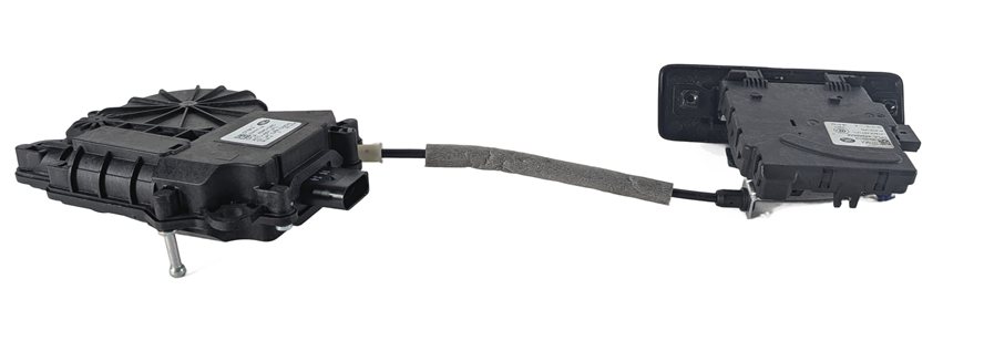 Thumbnail 2: 2016 RANGE ROVER (L405) REAR UPPER TAILGATE HATCH LOCK LATCH w/ ACTUATOR MOTOR