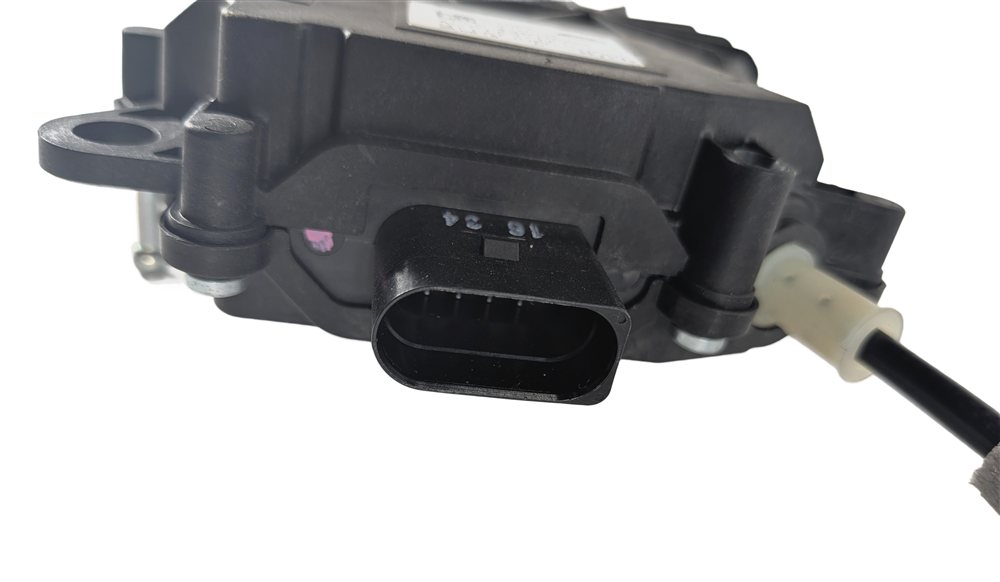 Thumbnail 8: 2016 RANGE ROVER (L405) REAR UPPER TAILGATE HATCH LOCK LATCH w/ ACTUATOR MOTOR
