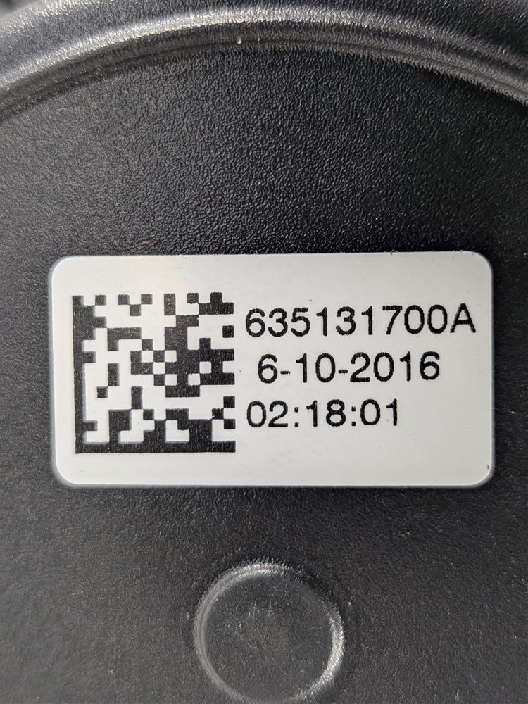 Thumbnail 8: 2016 RANGE ROVER (L405) REAR CENTER 2ND ROW SEAT SEATBELT RETRACTOR (Black)