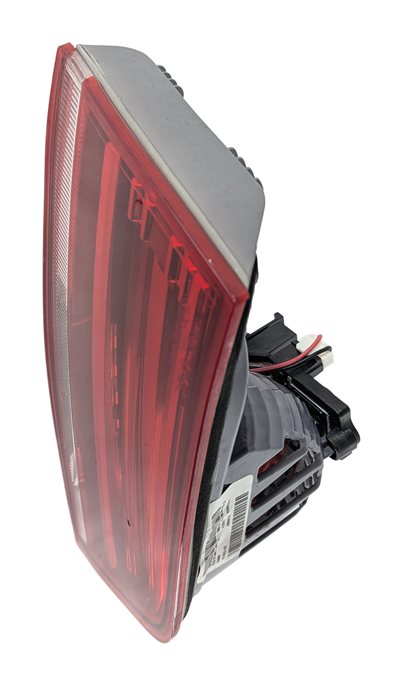 Thumbnail 5: 11-17 BMW X3 (F25) RIGHT PASSENGER REAR INNER INCANDESCENT TAILLIGHT (OPT. 522)