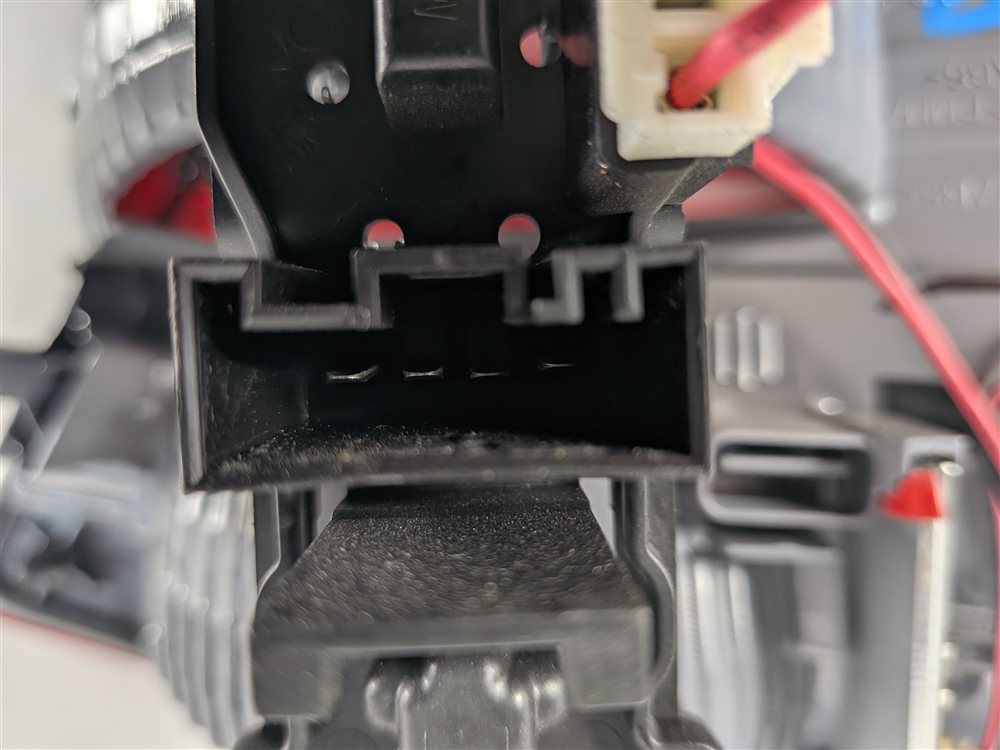 Thumbnail 8: 11-17 BMW X3 (F25) RIGHT PASSENGER REAR INNER INCANDESCENT TAILLIGHT (OPT. 522)