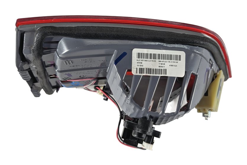 Thumbnail 7: 11-17 BMW X3 (F25) LEFT DRIVER REAR INNER TRUNK INCANDESCENT TAILLIGHT (OPT 522)