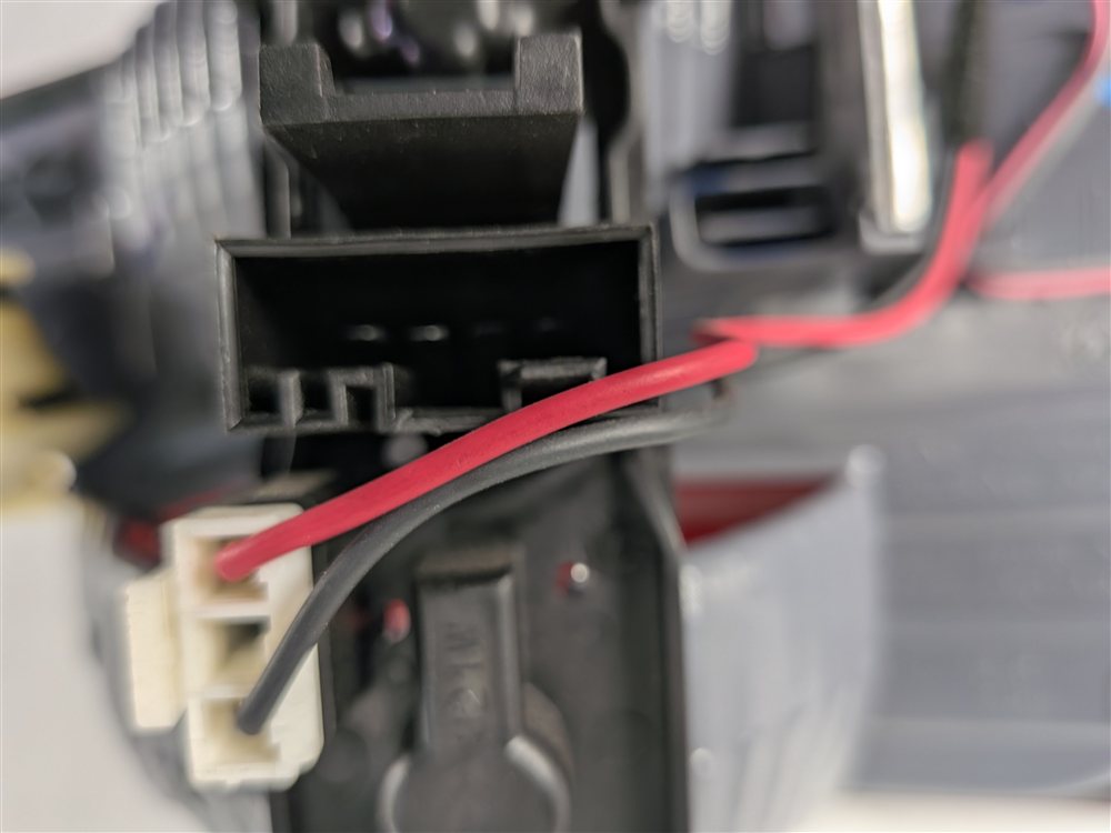 Thumbnail 8: 11-17 BMW X3 (F25) LEFT DRIVER REAR INNER TRUNK INCANDESCENT TAILLIGHT (OPT 522)