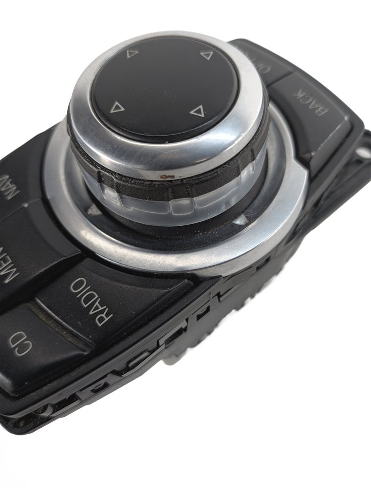 Thumbnail 9: 10-16 BMW 535i 535iGT I3 (F10 F07) RADIO NAVIGATION iDRIVE MEDIA CONTROL KNOB