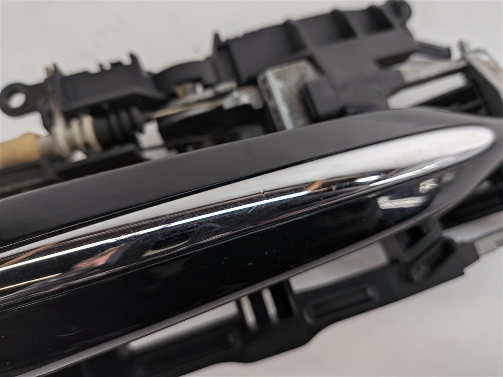 Thumbnail 8: 11-16 BMW 528i 535i 550i M5 (F10) LEFT FRONT DRIVER COMFORT DOOR HANDLE (Black)