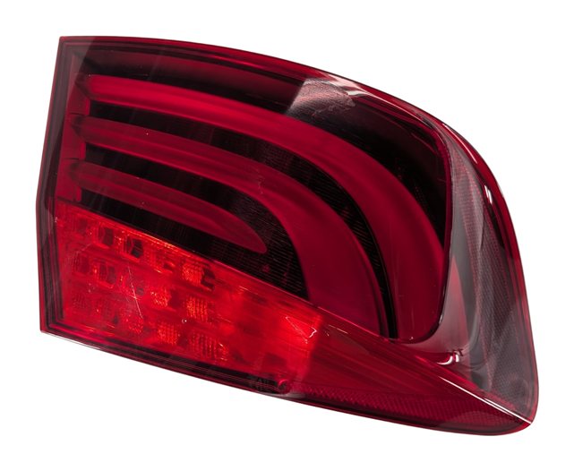 Thumbnail 2: 11-13 BMW 528i 535i 550i M5 (F10) REAR LEFT DRIVER OUTER TAILLIGHT BRAKE LAMP