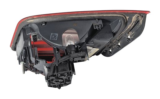 Thumbnail 5: 11-13 BMW 528i 535i 550i M5 (F10) REAR LEFT DRIVER INNER TRUNK TAILLIGHT LAMP