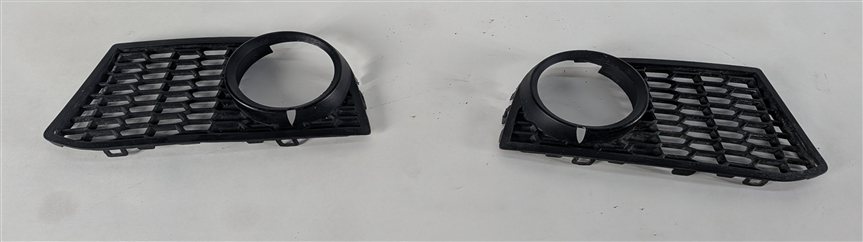 11-13 BMW 5 SERIES F10 FRONT LEFT/RIGHT LOWER BUMPER FOG GRILLE SET/2 (Black)