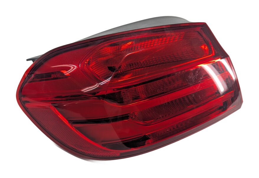 14-17 BMW 4-SERIES M4 (F32 F33 F36 F82) REAR LEFT OUTER TAILLIGHT BRAKE LIGHT