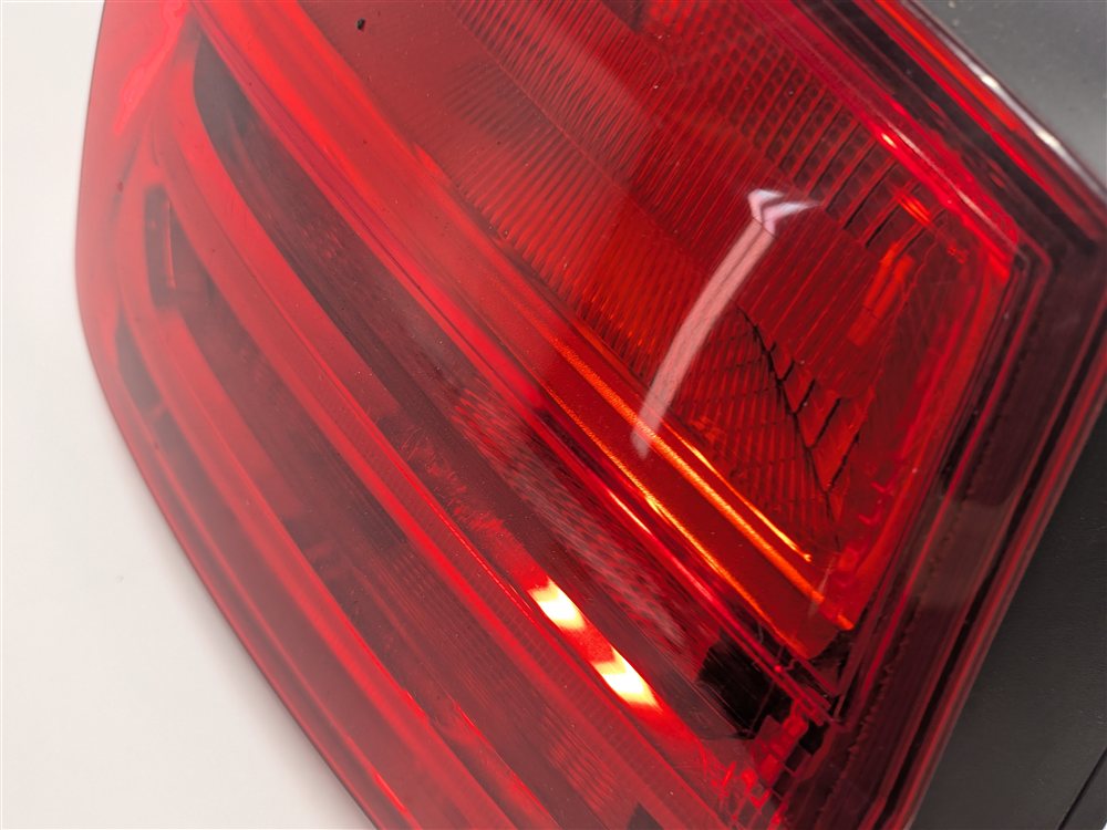 Thumbnail 7: 14-17 BMW 4-SERIES M4 (F32 F33 F36 F82) REAR LEFT OUTER TAILLIGHT BRAKE LIGHT