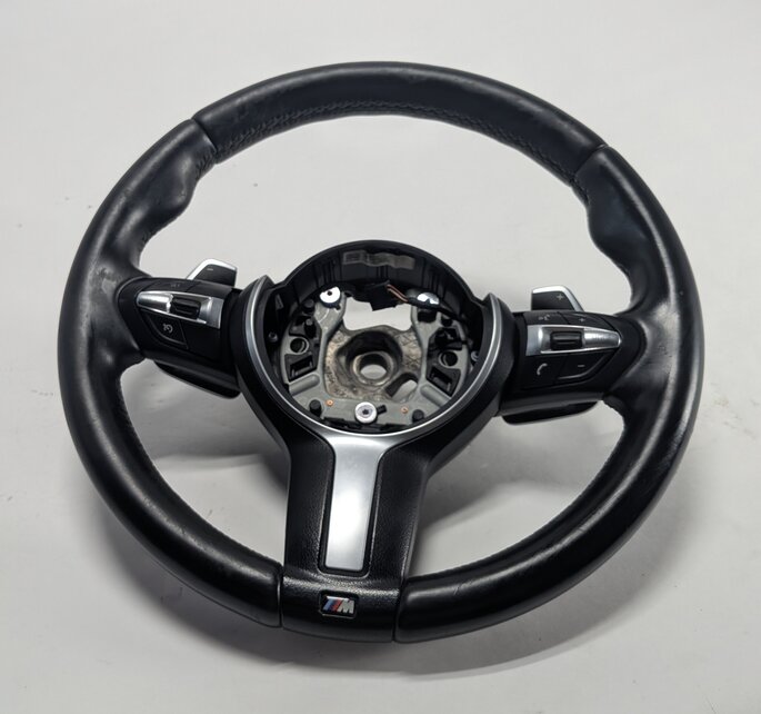 14-21 BMW 2 3GT 4 COUPE CONVERTIBLE (F32 F33 F22) 3 SPOKE M SPORT STEERING WHEEL