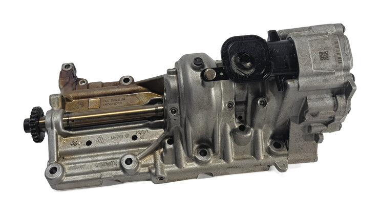 Thumbnail 2: 12-18 BMW 228i 320i 328i 428i 528i X1 Z4 2.0L N20 ENGINE OIL PUMP BALANCE SHAFT