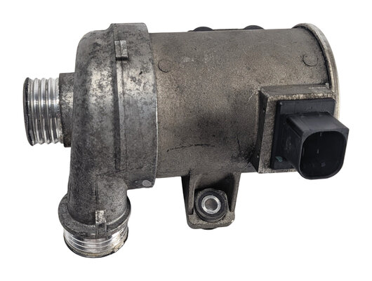 Thumbnail 2: 12-18 BMW 328i 428i 528i X3 X5 Z4 (F30 F31 F32 F10 E84 F15 F25) 2.0L WATER PUMP