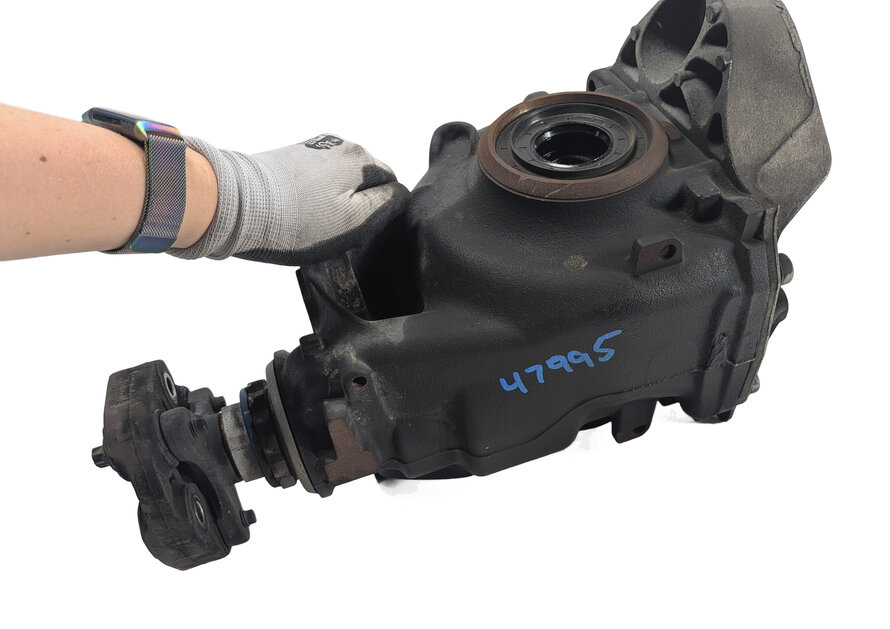Thumbnail 3: 12-18 BMW 328i 335i 428i 435i (F30 F31 F32 F33) REAR DIFFERENTIAL CARRIER (3.15)