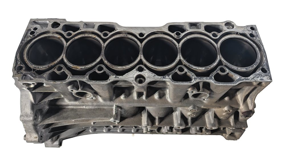 Thumbnail 3: 2008-2012 LAND ROVER LR2 (L359) 3.2L (B6324S) I6 ENGINE MOTOR CYLINDER BLOCK