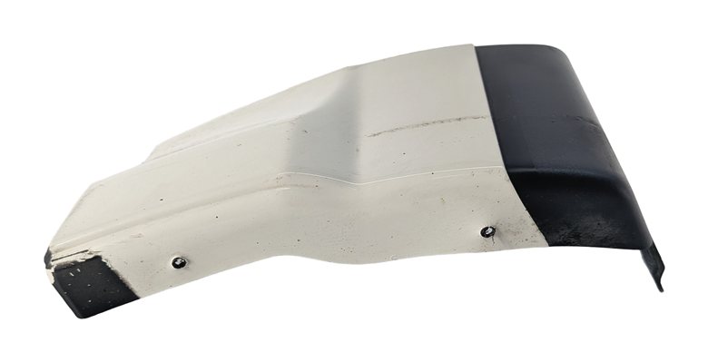 Thumbnail 2: 2008 LAND ROVER LR2 (L359) FRONT LEFT DRIVER FENDER LOWER MOLDING TRIM (White)
