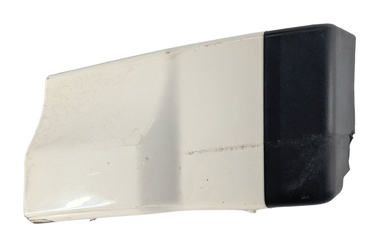 Thumbnail 3: 2008 LAND ROVER LR2 (L359) FRONT LEFT DRIVER FENDER LOWER MOLDING TRIM (White)