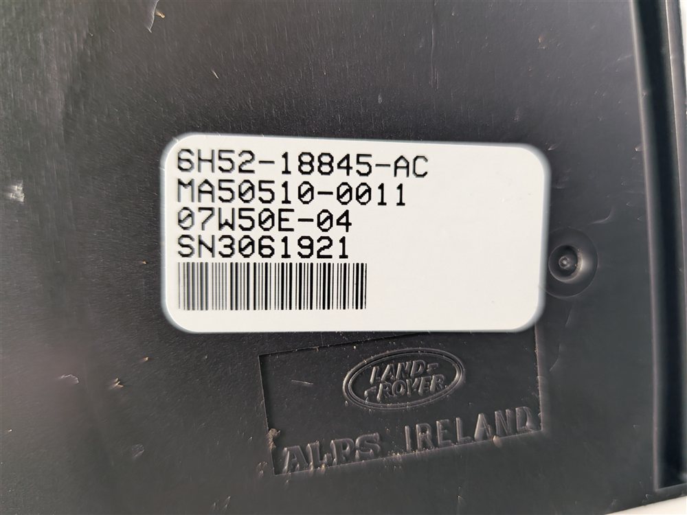Thumbnail 9: 2008-2012 LAND ROVER LR2 (L359) AM FM RADIO CD CONTROL PANEL FACE PLATE LR001070