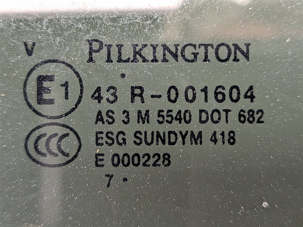 Thumbnail 8: 2008-2015 LAND ROVER LR2 (L359) FRONT PANORAMIC SUNROOF SUN ROOF WINDOW GLASS