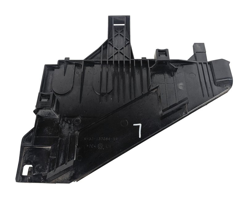 Thumbnail 3: 2008 LAND ROVER LR2 (L359) FRONT LEFT DRIVER HEADLIGHT HEADLAMP MOUNTING BRACKET