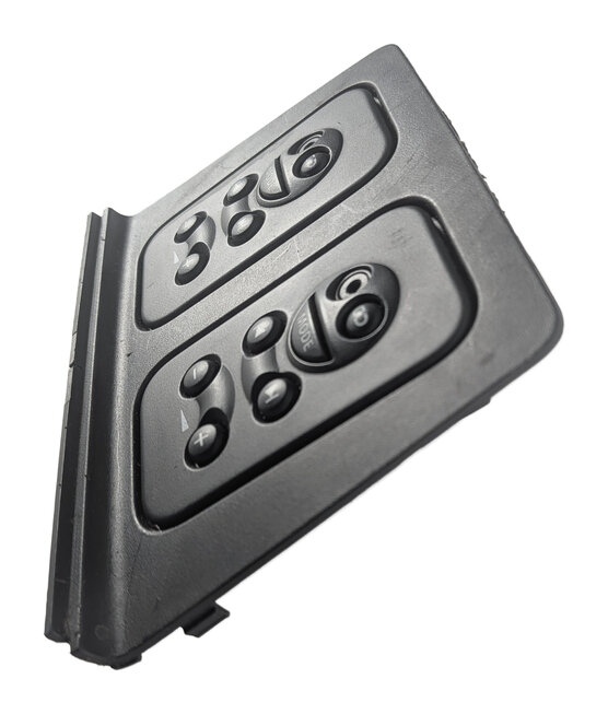 Thumbnail 4: 08-14 LAND ROVER LR2 L359 REAR RADIO AUDIO CONTROL PANEL w/ DUAL HEADPHONE JACKS