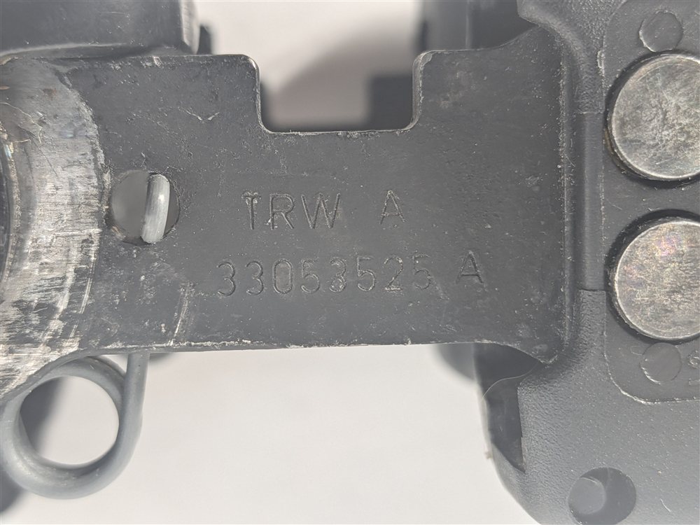 Thumbnail 10: 2008 LAND ROVER LR2 L359 REAR RIGHT/CENTER SEAT SEATBELT BUCKLE RECEIVER (Black)