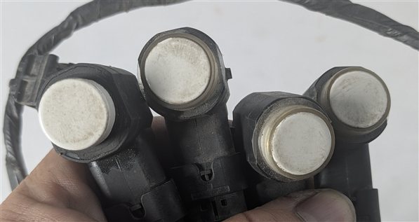 Thumbnail 8: 2008 LAND ROVER LR2 (L359) REAR PARK ASSIST PDC SENSOR SET/4 w/ HARNESS (White)