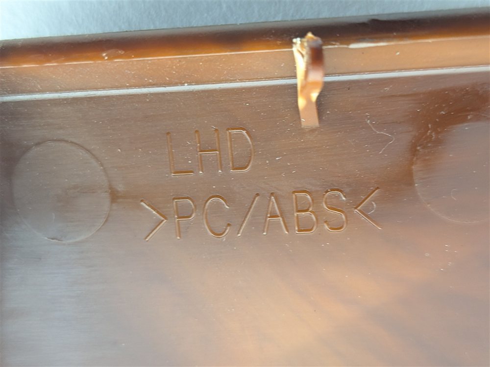 Thumbnail 9: 2008 LAND ROVER LR2 (L359) INTERIOR DASH TRIM PANEL SET/3 (Dark Eucalyptus Wood)
