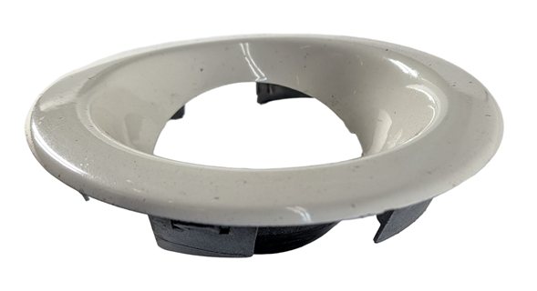 Thumbnail 4: 2008 LAND ROVER LR2 L359 FRONT RIGHT PASSENGER FOG LIGHT TRIM BEZEL RING (White)