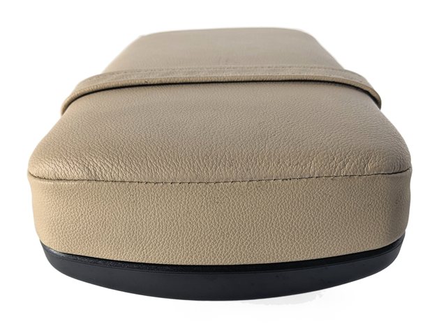 2008 LAND ROVER LR2 L359 REAR SEAT CENTER ARMREST w/ CUP HOLDER LEATHER (Beige)