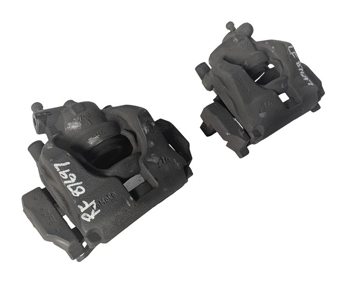 08-15 LAND ROVER LR2 EVOQUE (L359 L538) FRONT LEFT & RIGHT BRAKE CALIPER SET/2
