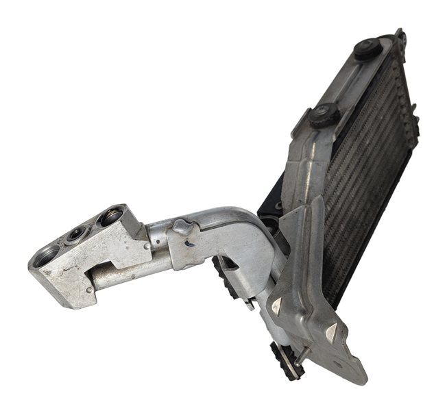 Thumbnail 5: 2008-2013 BMW M3 (E90 E92 E93) 4.0L V8 (S65) ENGINE OIL COOLER RADIATOR w/ LINES