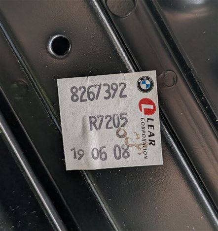 Thumbnail 9: 08-13 BMW M3 (E93) CONVERTIBLE FRONT RIGHT PASSENGER POWER SEAT TRACK w/ MOTORS