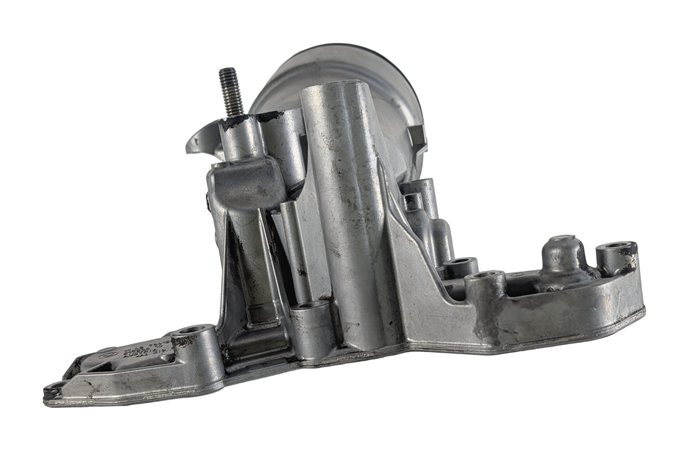 2008-2013 BMW M3 (E90 E92 E93) 4.0L S65 V8 ENGINE OIL FILTER HOUSING CANISTER