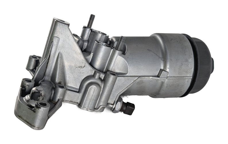 Thumbnail 2: 2008-2013 BMW M3 (E90 E92 E93) 4.0L S65 V8 ENGINE OIL FILTER HOUSING CANISTER