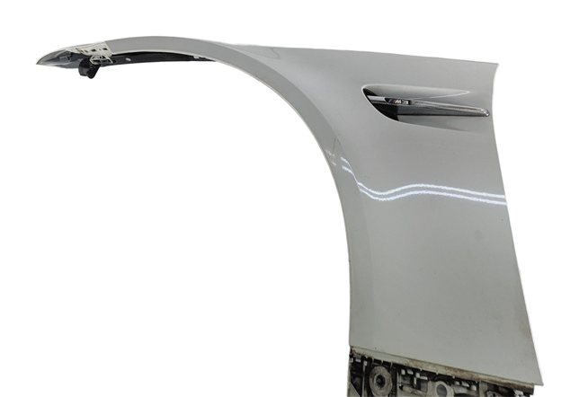 Thumbnail 3: 2008-2013 BMW M3 (E92 E93) FRONT LEFT DRIVER FENDER w/ SIDE GILL VENT (White)