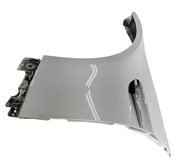 Thumbnail 5: 2008-2013 BMW M3 (E92 E93) FRONT LEFT DRIVER FENDER w/ SIDE GILL VENT (White)