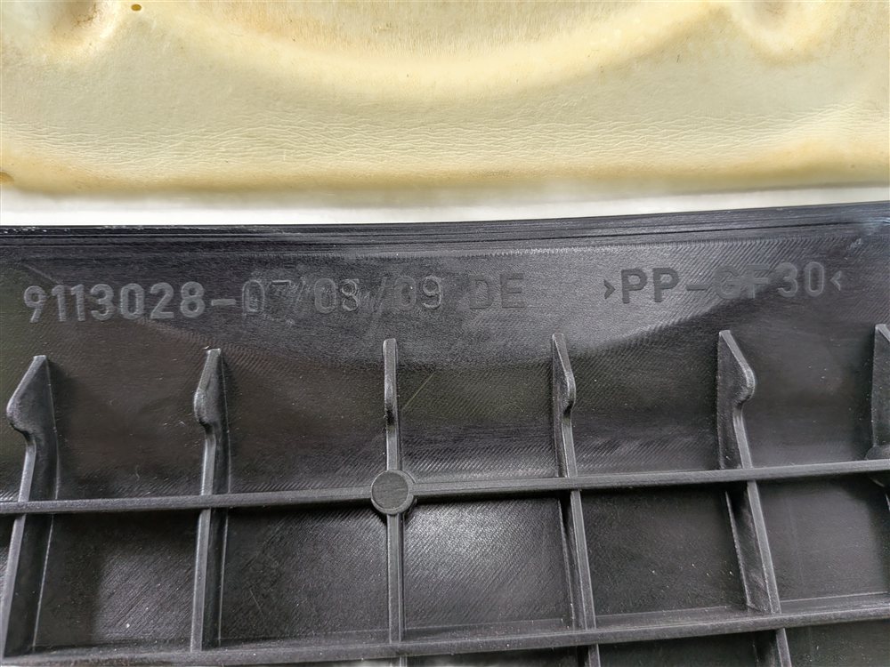 Thumbnail 8: 2008 BMW M3 (E90) REAR RIGHT LOWER SEAT BOTTOM CUSHION LEATHER UPHOLSTERY (Grey)
