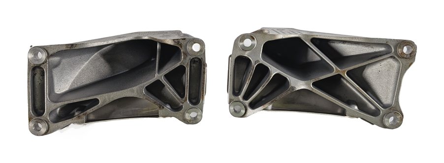 Thumbnail 6: 2008 BMW M3 (E90) 4.0L S65 ENGINE LEFT & RIGHT MOTOR MOUNT SUPPORT BRACKET SET/2